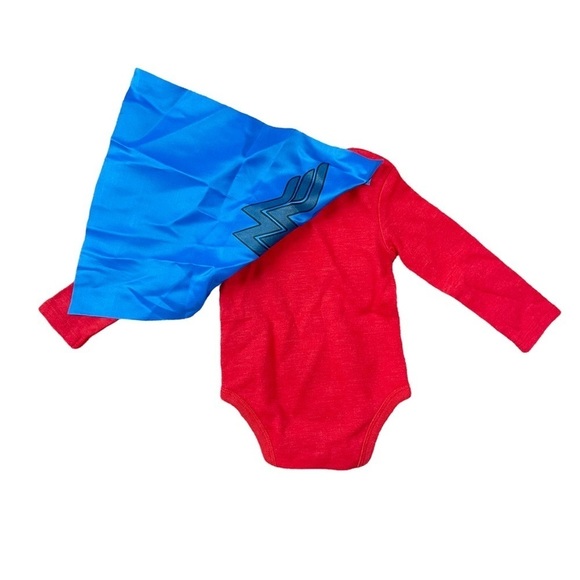 HAPPY THREADS BABY GIRLS WONDER WOMAN ONESIE - Picture 4 of 8